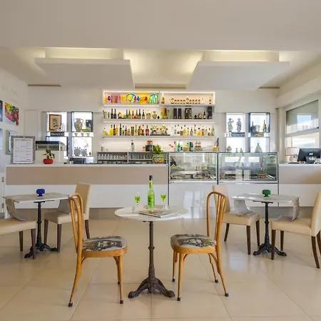 Jonio Hotel 3*