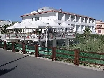 吉奥尼奥酒店 3* Lido di Noto