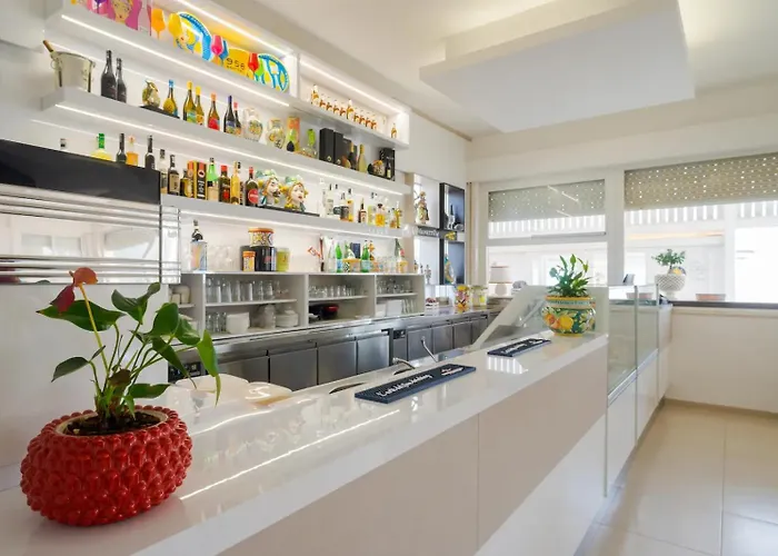 Jonio Hotel 3*